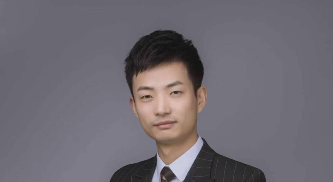 Dr. Junlai Zhang